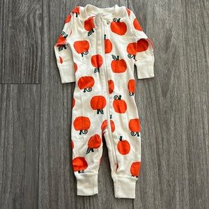 Like new Hanna Andersson 0-3m Peach Zippered Pajamas